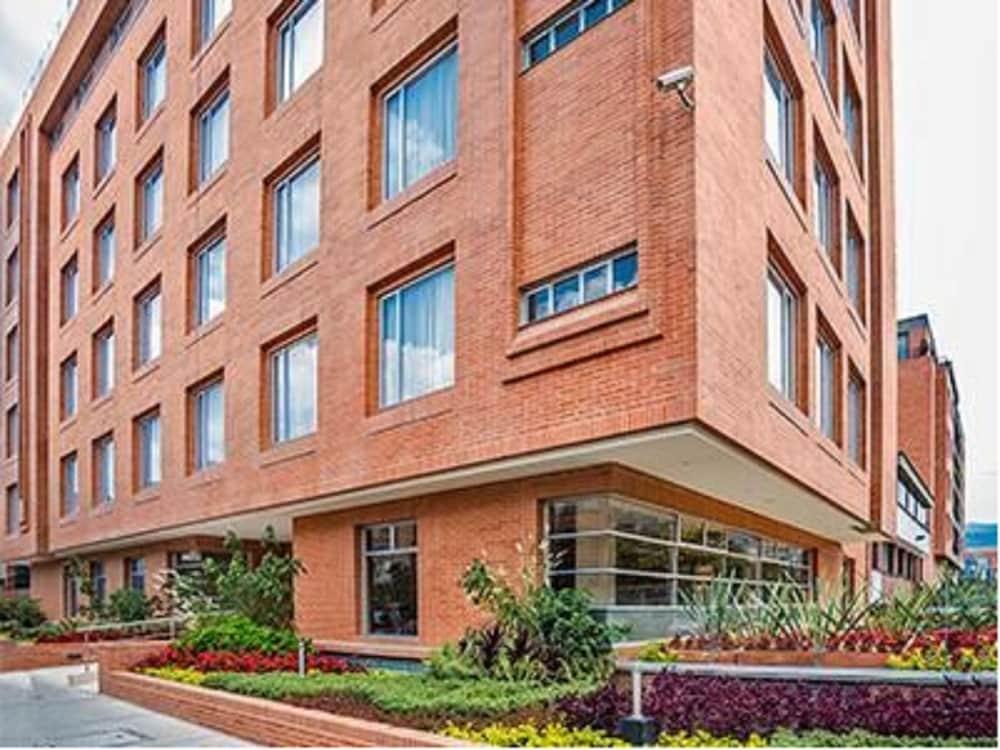 Hotel Plaza Suites Bogotá Zewnętrze zdjęcie