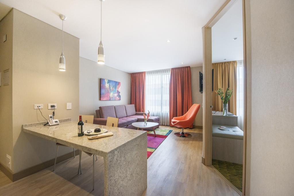 Hotel Plaza Suites Bogotá Zewnętrze zdjęcie
