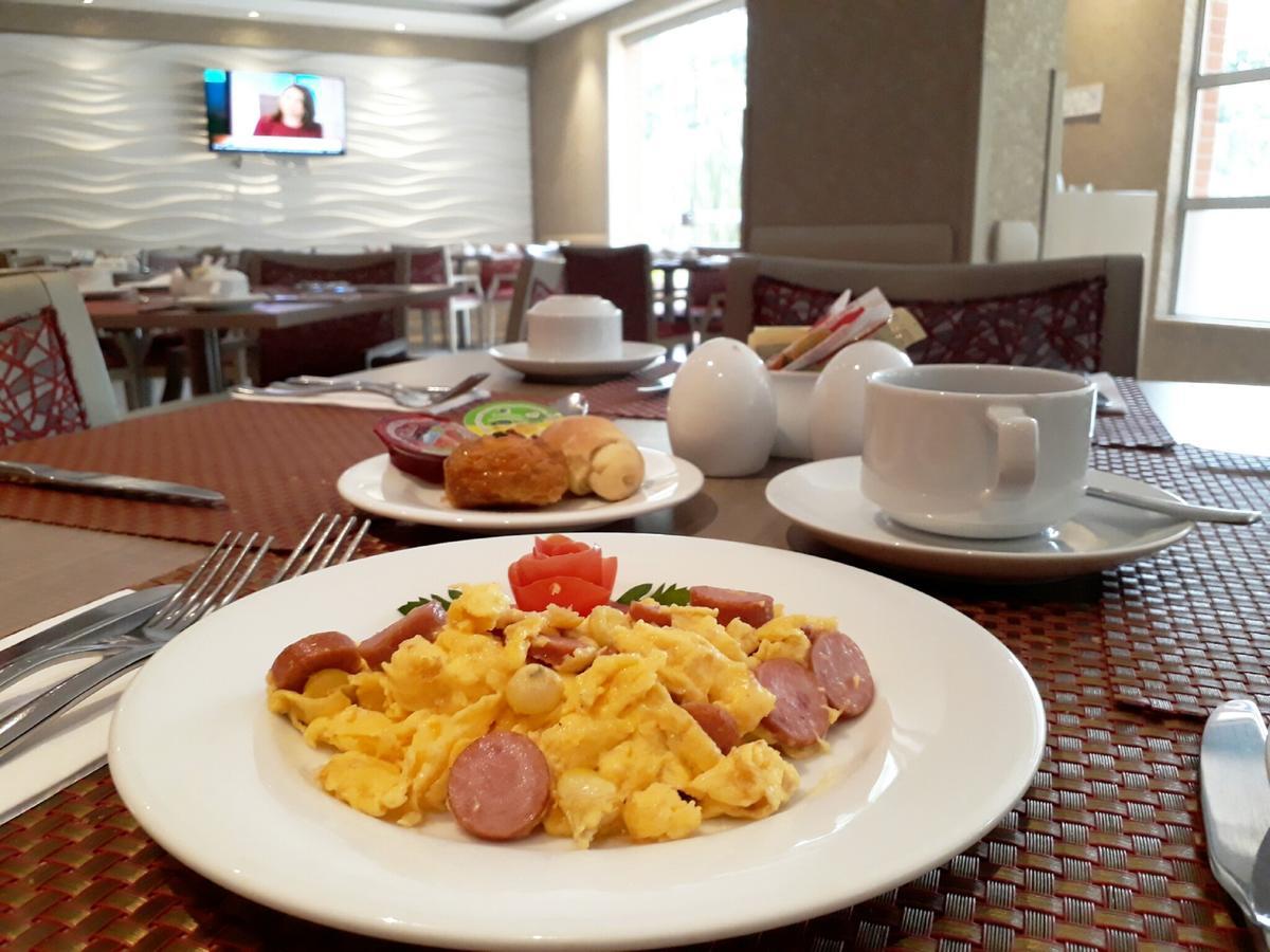 Hotel Plaza Suites Bogotá Zewnętrze zdjęcie