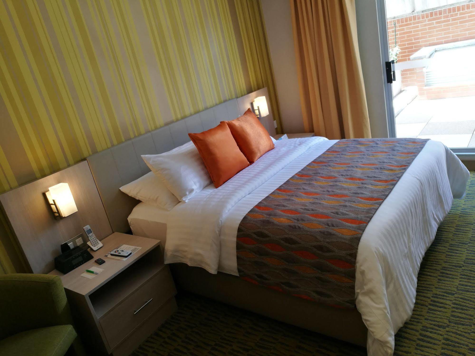 Hotel Plaza Suites Bogotá Zewnętrze zdjęcie