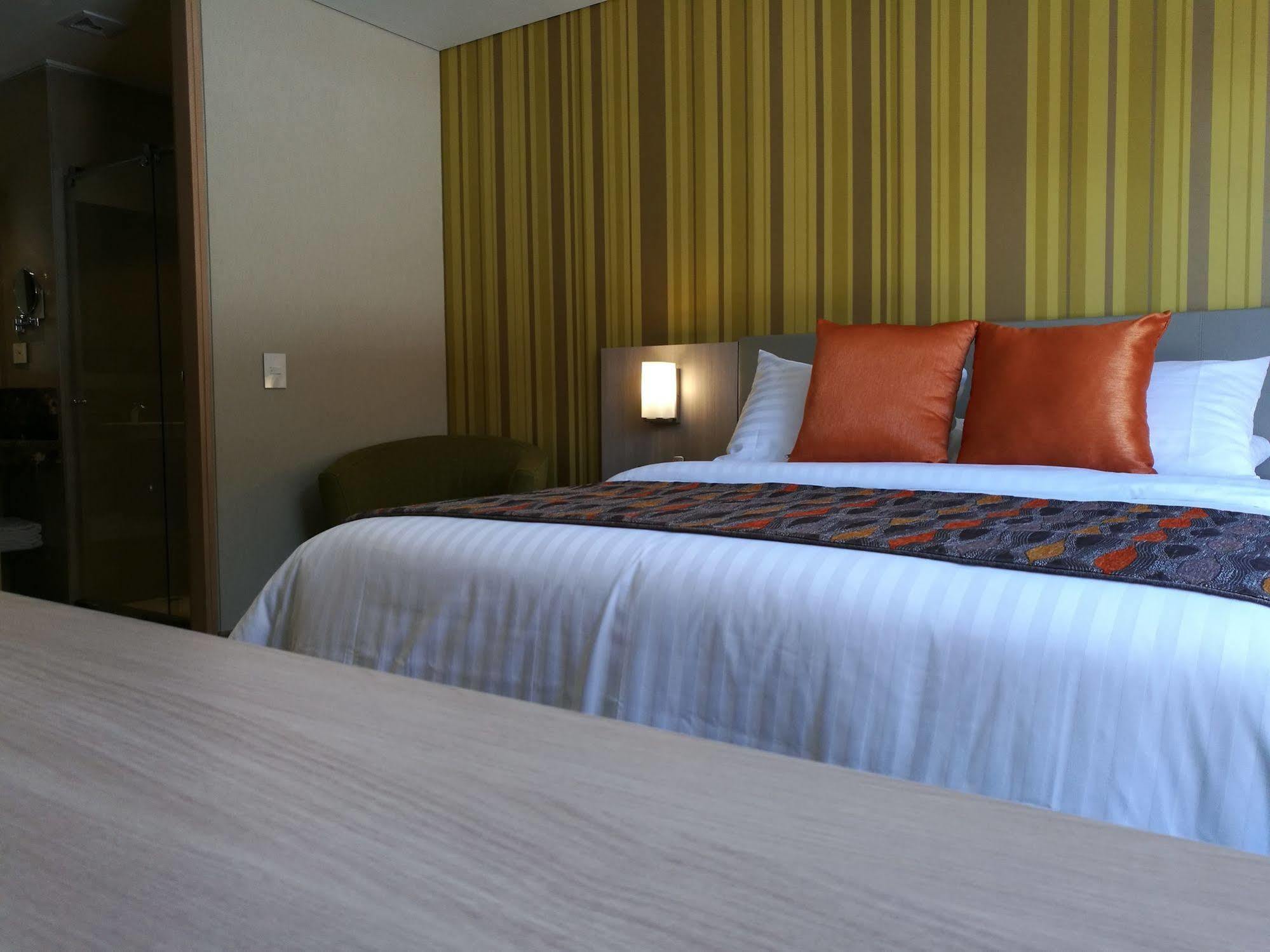 Hotel Plaza Suites Bogotá Zewnętrze zdjęcie